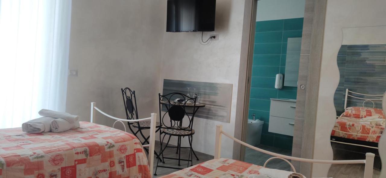 B&B Le Gemelline Salerno Exterior foto